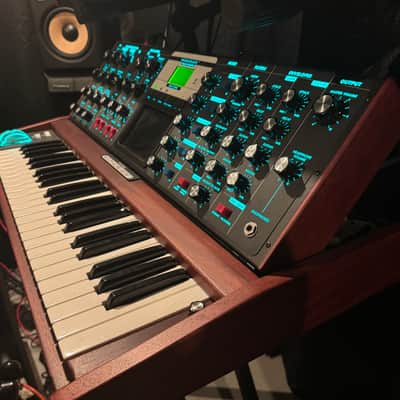 Moog Minimoog Voyager Select Series 44-Key Monophonic Synthesizer 2006 - 2013 - Mahogany Cabinet with Moog Flight Case image 3