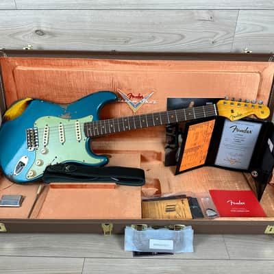 Fender Custom Shop 1961 Stratocaster Heavy Relic Aged Ocean Turquoise over 3-Color Sunburst image 3