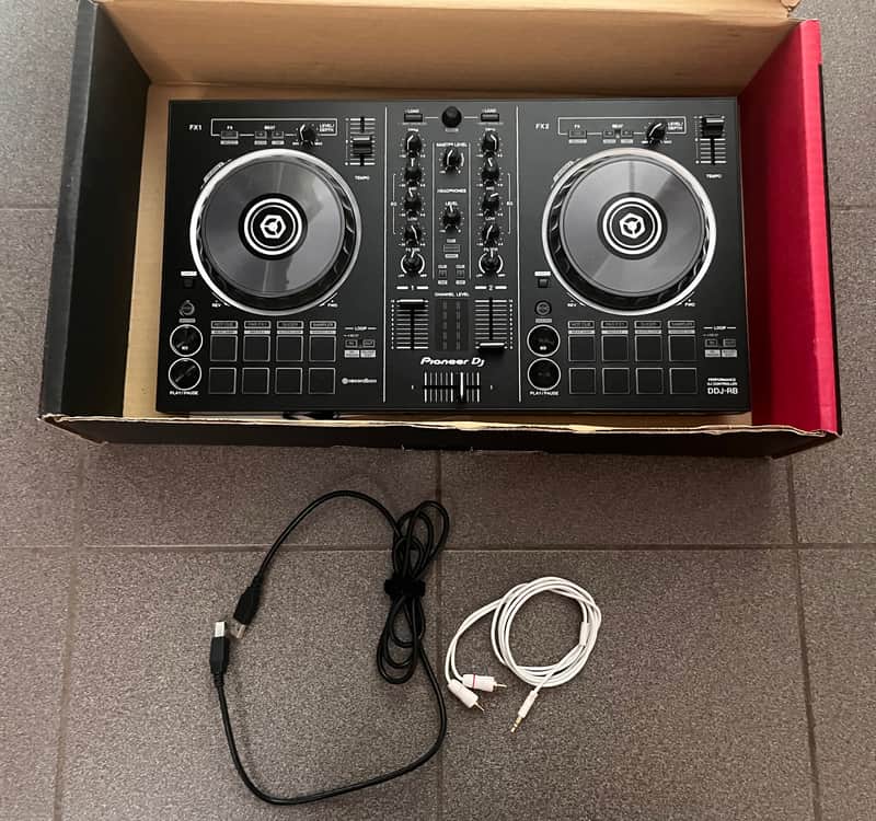 Pioneer DDJ-RB - rekordbox DJ Controller image 1