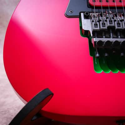 IBANEZ MIJ JEM777-SK Limited Edition 30th Anniversary Steve Vai Signature "Shocking Pink + Maple" (2017) image 10