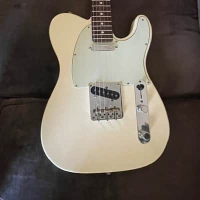 Fender American Professional Telecaster 2017 - Olympic White image 4