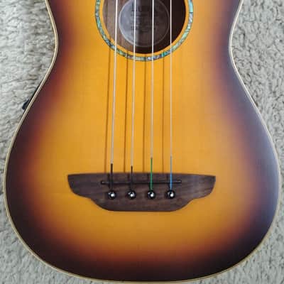 Luna High Tide Spruce Top Acoustic Bass Ukulele Satin Sunburst Finish - B stock image 3