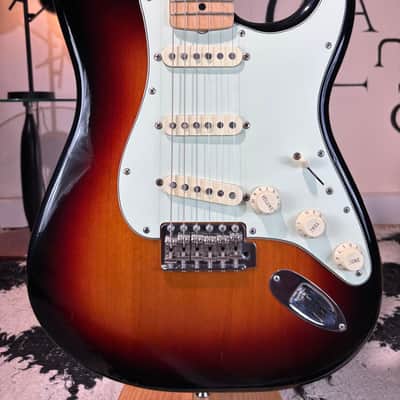 Fender Vintage RI 70's 3 Tone Burst Custom Build 7.8lb image 2