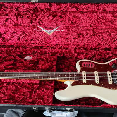 Fender Bass VI Custom Shop Journeyman Relic 2018 - Olympic White image 3