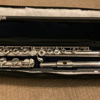 Yamaha Open Hole Flute, All New Pads, New Deluxe Case image 1
