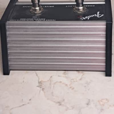 Fender 2-Button Foot Switch: Channel Select, Drive/More Drive- 005-0419-000- Mid-90's-2000's - Black and Silver image 5