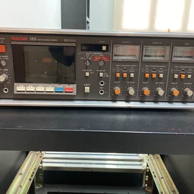 Tascam 133 Professional Cassette Deck image 3