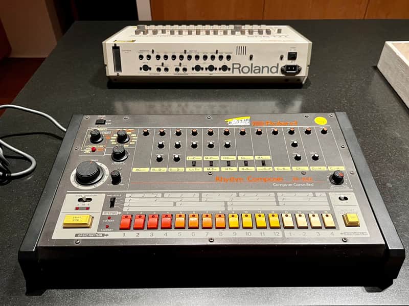 Roland TR-808 Rhythm Composer 1982 - Black image 1