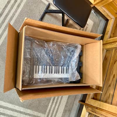 Sequential Pro 3 37-Key 3-Voice Monophonic / Paraphonic Synthesizer 2020 - Present - Black image 2