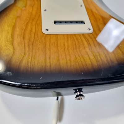 Fender Stratocaster American Series 50th Anniversary 2004 Sunburst image 19