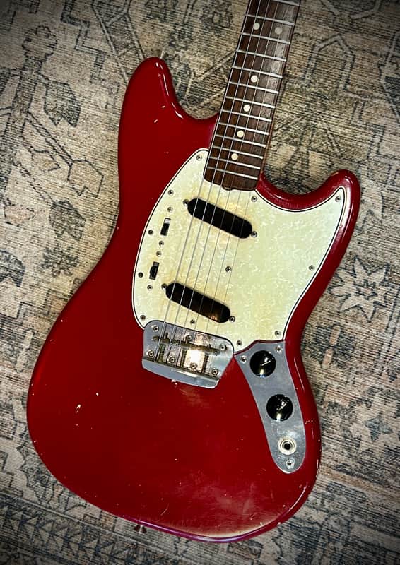 1965 Fender Duo Sonic II with original case - Red