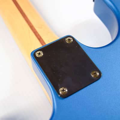Fender Prodigy II with Rosewood Fretboard 1992 - Lake Placid Blue image 11
