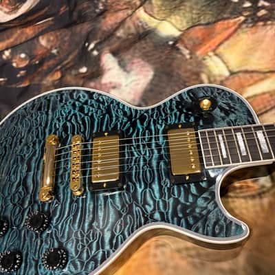 QUILT 👵! 2025 Gibson Custom Shop Les Paul Custom 7A Quilt Top M2M Made To Measure Northen Lights Ebony Fretboard Special Order Figured F Q 5A 7A 1960 V2 Neck Nordic Blue Blueberry Cobalt Trans Aqua Custombucker Pickups Gold Hardware Full Gloss image 10