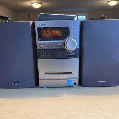 Sony CMT-NEZ30 Micro HiFi System CD Cassette AM/FM Stereo W/ Remote Fully Works! image 2