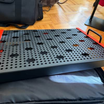 Temple Audio DUO 17 TR Pedalboard with Soft Case 2015 - Present - Temple Red image 1