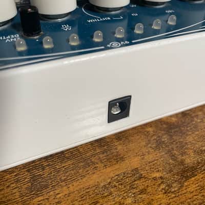 Electro-Harmonix Super Pulsar Stereo Tap Tremolo 2015 - Present - Blue image 4