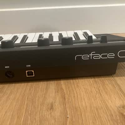 Yamaha Reface CP Mini Mobile Keyboard 2015 - Present - Black - Case Included! image 6