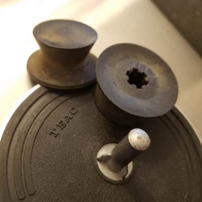 TEAC STRAIGHT-POST Pair (2) R2R Rubber Reel Retainers Nipple Hold-Downs Hub Spool Tape 1960s - black image 2