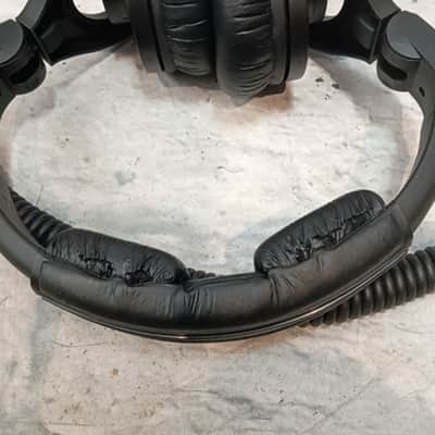 Sennheiser HD 280 Pro Studio Headphones image 4