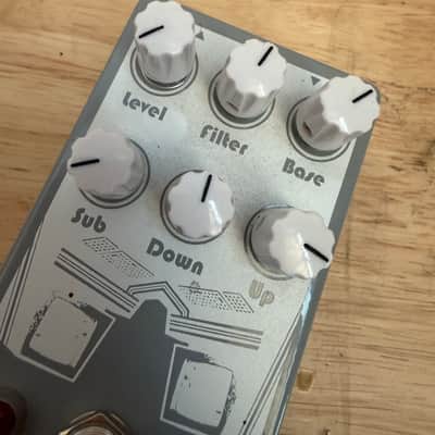 EarthQuaker Devices Bit Commander Analog Octave Synth V2 2017 - Present - Various image 3