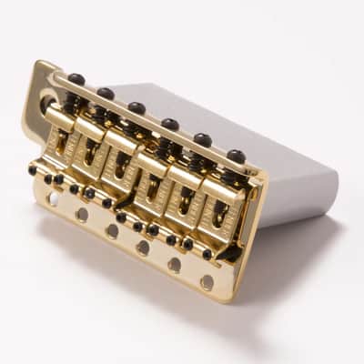 Genuine Fender Vintage 6 Point Style Strat Bridge Assembly, Gold 005-3275-000