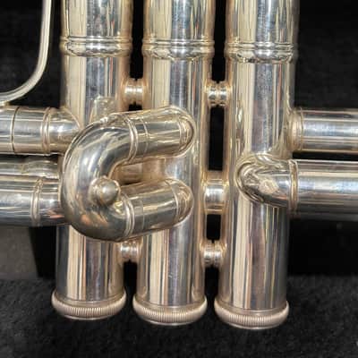 Bach Stradivarius Trumpet Model 37, Silver Finish image 3