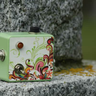 Millipede FX - Mini Buffer - Guitar Switch Pedal - 'Pistachio Sundae' - 2014 image 5