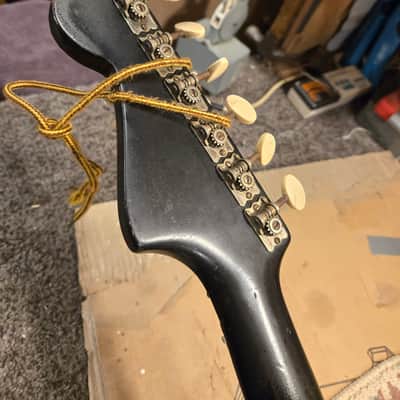 Hagstrum model 1 guitar Model 1 1960s - Black plastic, the back black paint image 8