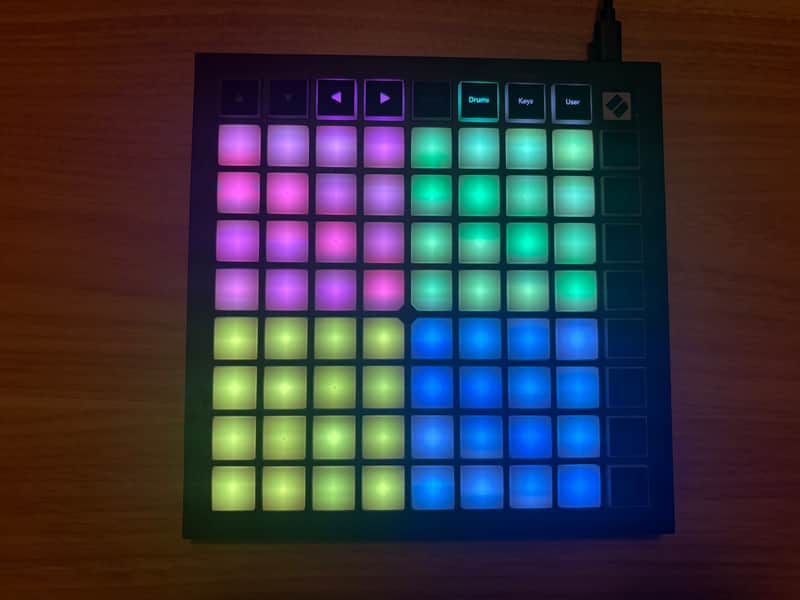 Novation Launchpad Mini MKIII Pad Controller 2019 - Present - Black image 1
