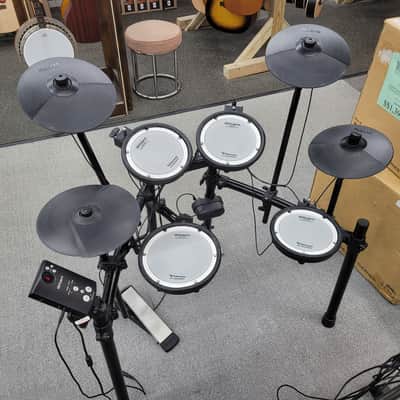 Roland TD-1DMK V-Drum Kit with Mesh Pads & Extra Cymbal- Black