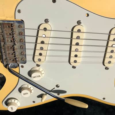 Fender Stratocaster American Vintage Re Issue (AVRI) 62' 1987 Olympic White image 5