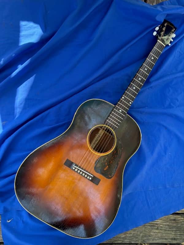 Gibson J-45 1946 - 1955 | Reverb Canada