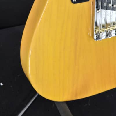 Fender American Vintage II 1951 Telecaster®, Maple Fingerboard, Butterscotch Blonde image 4