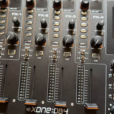Allen & Heath XONE:DB4 4-Channel Digital DJ Mixer with Effects 2010s - Black imagen 8