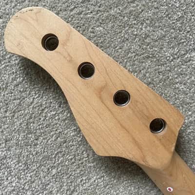 21 Frets Rosewood Fretboard 4 String Bass Maple Neck image 5