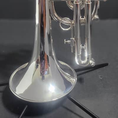 Getzen Capri Series Cornet Shepherd's Crook ,2 Mouthpieces & Hardcase . 1992 - Silver plated image 11