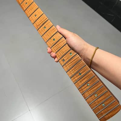 AAAAA Start Floyd nut Roasted flame Maple Electric Guitar Neck Radius 12inch Round stainless steel 22 frets Colored shells Inlay Radius: 12 inches image 5