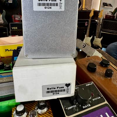 Smart Belle Fuzz Super Limited Edition Made in USA S/N : 0124 image 9