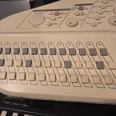 Suzuki OM-300 Omnichord image 3