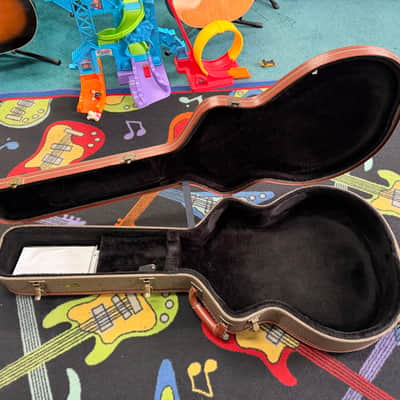 Guild GAD-JF30 Acoustic Guitar with Matching Hardshell Case image 15