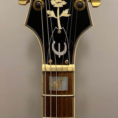 Epiphone Sheraton II - Sunburst  Locking Tuners & Hardshell case image 9