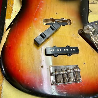 Fender Jazz Bass  1975 Fender Jazz Bass 1975 - Sunburst image 17