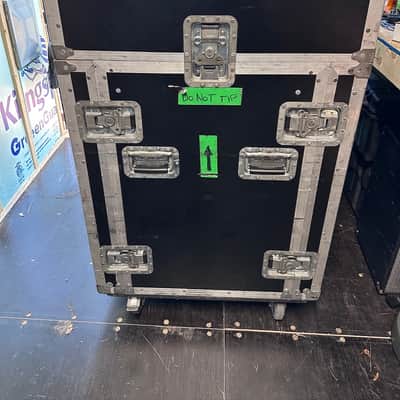 Midas M32R LIVE Digital Mixing Console w/ Large Format Touring Road Case & 32 Channel Analog Splitter image 22