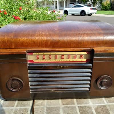 Vintage RCA Victor Victrola Model 65U Tube Radio & Phonograph Combo image 8