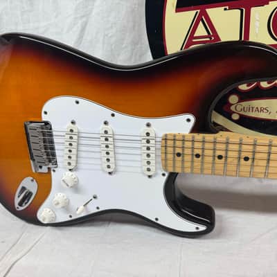 Fender American Standard Stratocaster Guitar 1993 - Brown Sunburst / Maple Neck image 2