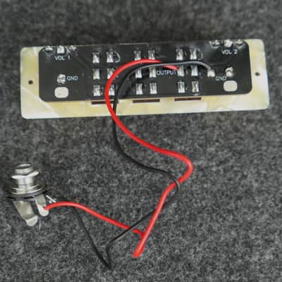 Hofner HCT500/1 Beatle Violin Bass Pearloid Control Plate With H909/15 Tea Cup Knobs & CUSTOM Cream Switches image 3