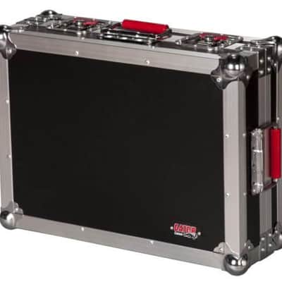 Gator Small tour grade pedal board and flight case for 8-10 pedals. Removable 17"x11" pedal board surface G-TOUR PEDALBOARD-SM image 2