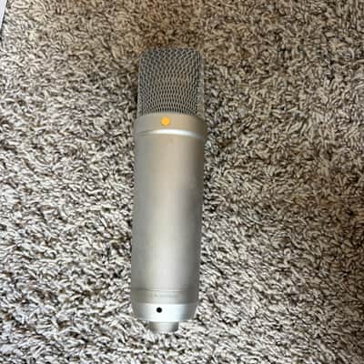 RODE NT1 5th Generation Cardioid Condenser Microphone - Silver Nickel - USB-C & XLR Output image 4