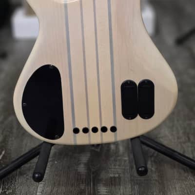 AIO S8-5 5-String Bass Guitar - White Burst GS-055 image 18