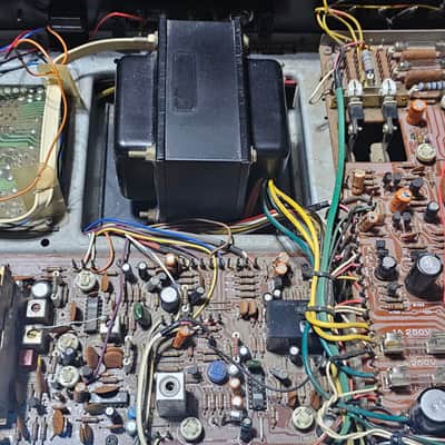 Marantz Model 2226B 26-Watt Stereo Solid-State Receiver 1970 - Silver with Metal Case image 5